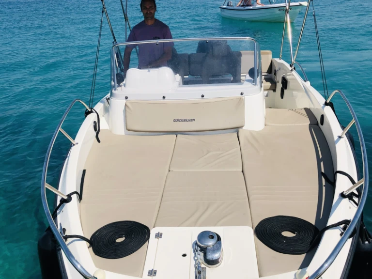Motorboot mit oder ohne Skipper Quicksilver mieten in Medulin