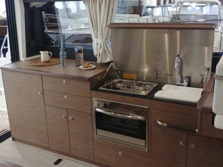 Jeanneau NC 14 mieten Bacoli