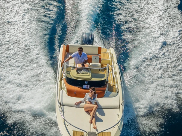 Boot mieten Mandelieu-la-Napoule günstig Invictus 240 CX