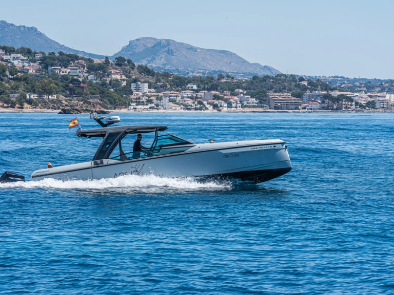 Italboats saxdor 320GTO mieten Altea