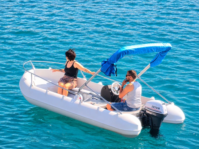 Vermietung Motorboot Whaly mit Führerschein