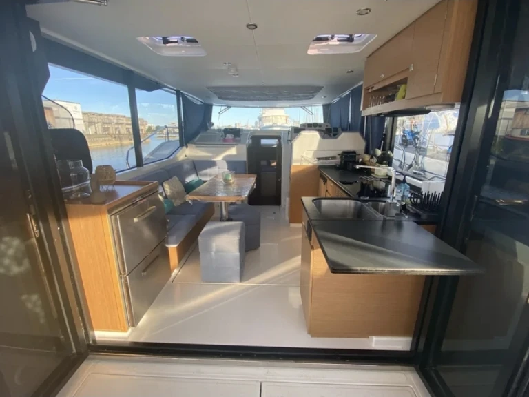 Ein Delphia Delphia 1200 Bluescape mieten in Port-Saint-Louis-du-Rhône