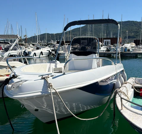 Ein Trimarchi Trimarchi 57 S day mieten in La Spezia