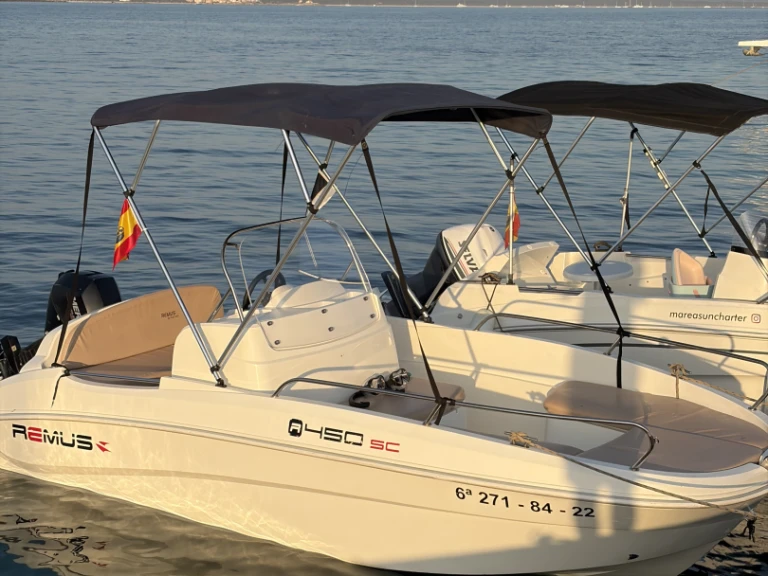 Ein Remus Remus 450 open mieten in s'Estanyol de Migjorn