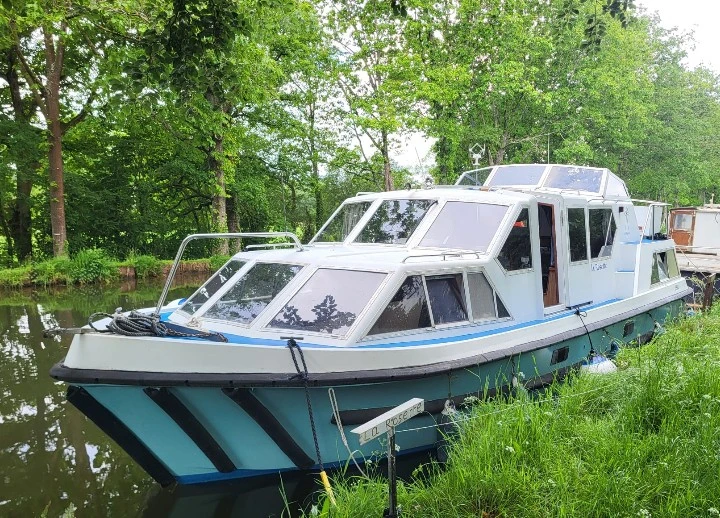 Crow blue  line Comet 4 mieten Malestroit