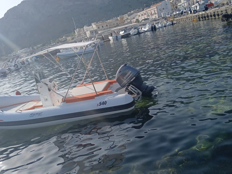 Boot mieten Isola delle Femmine günstig Bwa 4.80