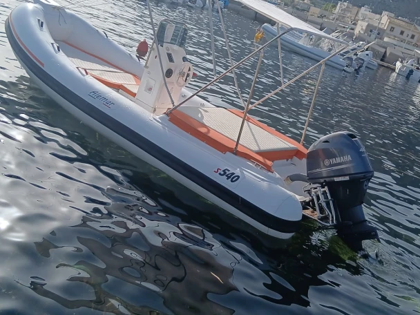 Schlauchboot mieten in Isola delle Femmine - Bwa Bwa 4.80