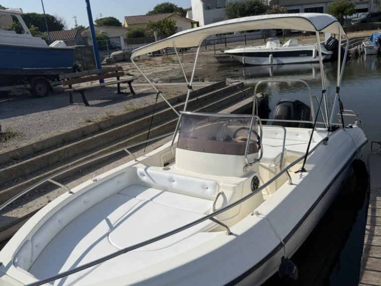 Vermietung Motorboot Ranieri mit Führerschein