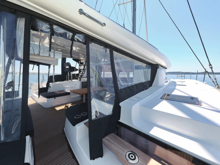 YachtCharter in Sukošan - Lagoon Lagoon 43 auf SamBoat