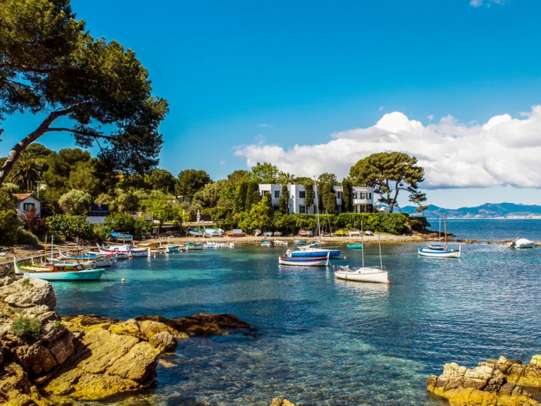 Motorboot mit oder ohne Skipper Ferretti mieten in Cannes