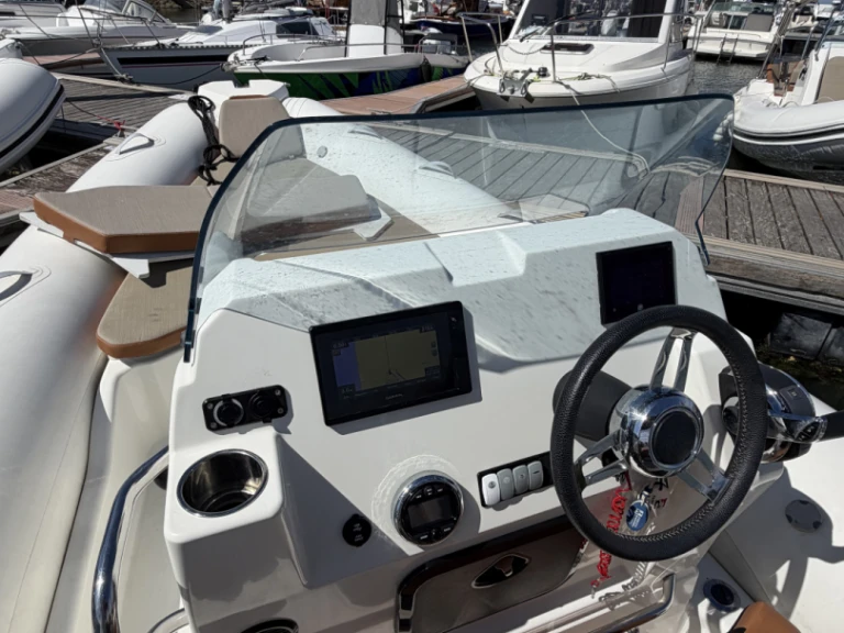 Ein Zodiac Medline 7.5 mieten in Arcachon