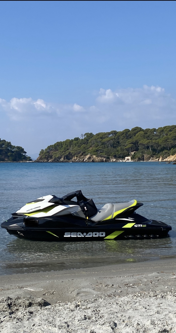 Boot mieten La Londe-les-Maures günstig GTI 130
