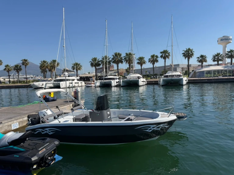 Vermietung Motorboot Yamaha mit Führerschein