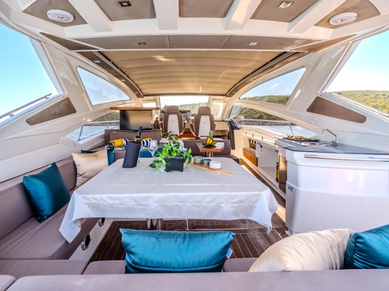 Yacht mit oder ohne Skipper Cranchi mieten in Split