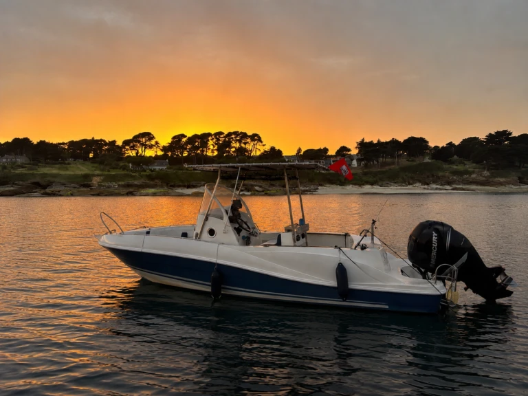 Bootsverleih Quicksilver Quicksilver 800 Commander Lorient Samboat