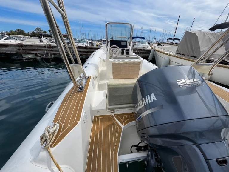 Capelli Tempest 700 mieten Saint-Raphaël