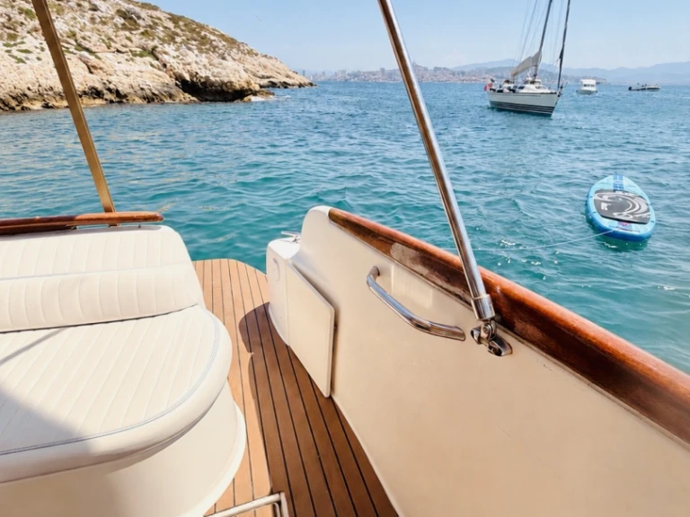 Jeanneau Leader 805 mieten Marseille