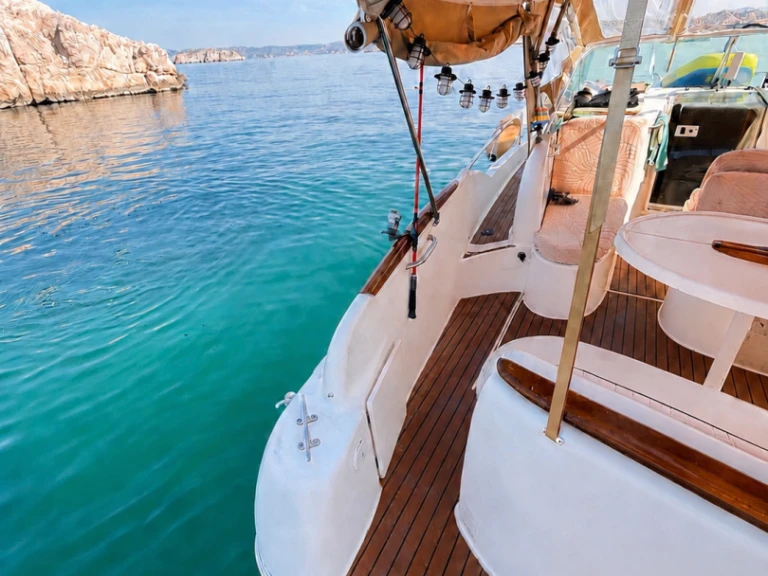 YachtCharter in Marseille - Jeanneau Leader 805 auf SamBoat