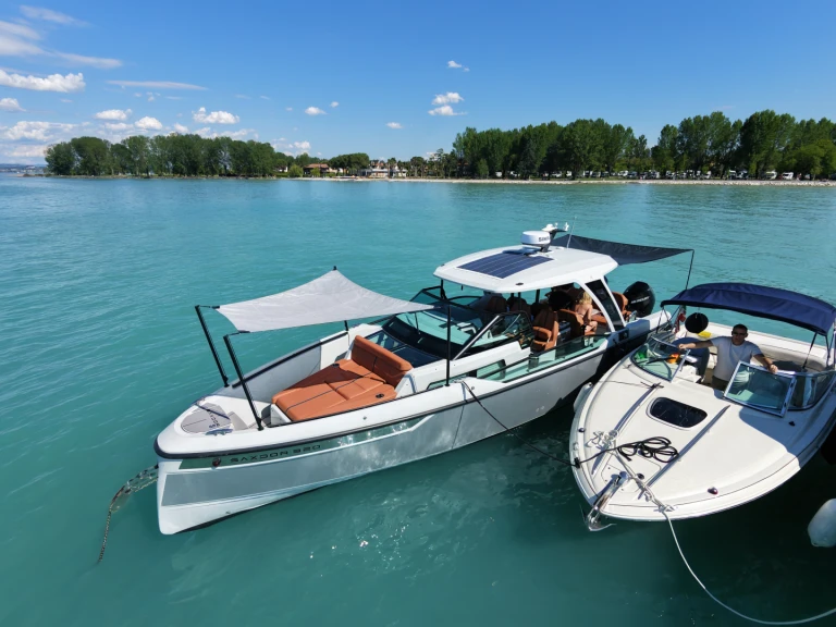 Ein Saxdor Saxdor 320 GTO mieten in Sirmione