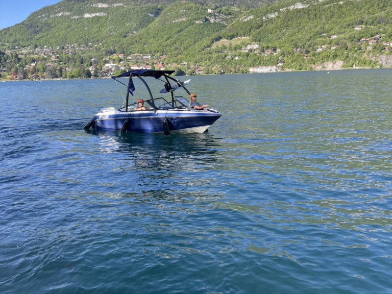 Motorboot mit oder ohne Skipper Sunbird mieten in Sevrier
