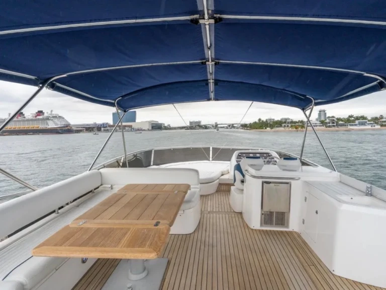 Yacht mieten in Miami - Sunseeker Manhattan 80