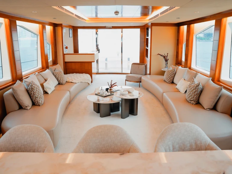 YachtCharter in Dubai Marina -  Luxury Motor Yacht X35 auf SamBoat