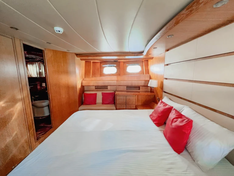 Boot mieten Dubai Marina günstig Luxury Motor Yacht X16