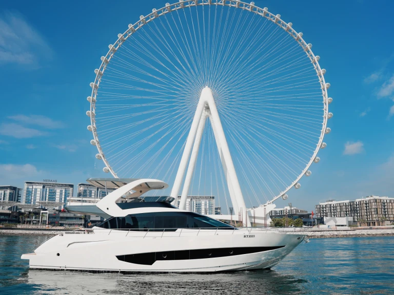  Luxury Motor Yacht X32 mieten Dubai Marina