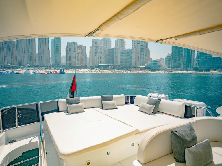  Luxury Motor Yacht X12 mieten Dubai Marina
