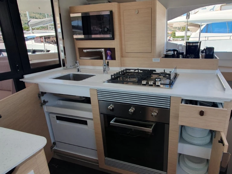 Ein Fountaine Pajot FP 44 mieten in Seget Donji
