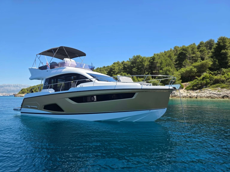 Yacht mit oder ohne Skipper Sealine mieten in Kaštela