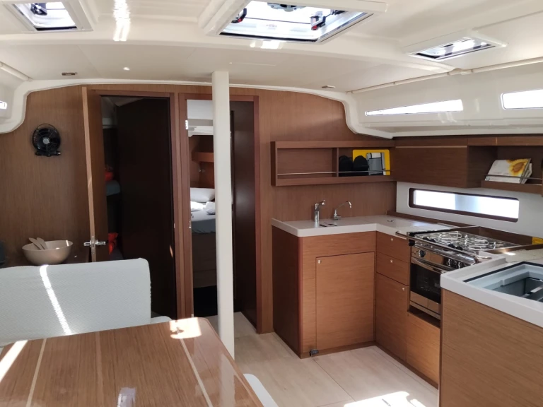 YachtCharter in Carloforte - Bénéteau Oceanis 40.1 auf SamBoat