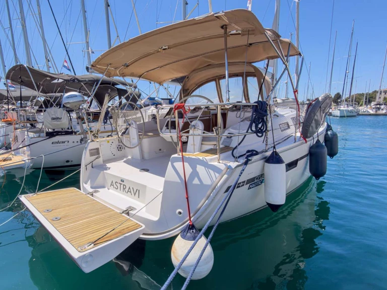 Bootsverleih Bavaria Cruiser 37 Pula Samboat