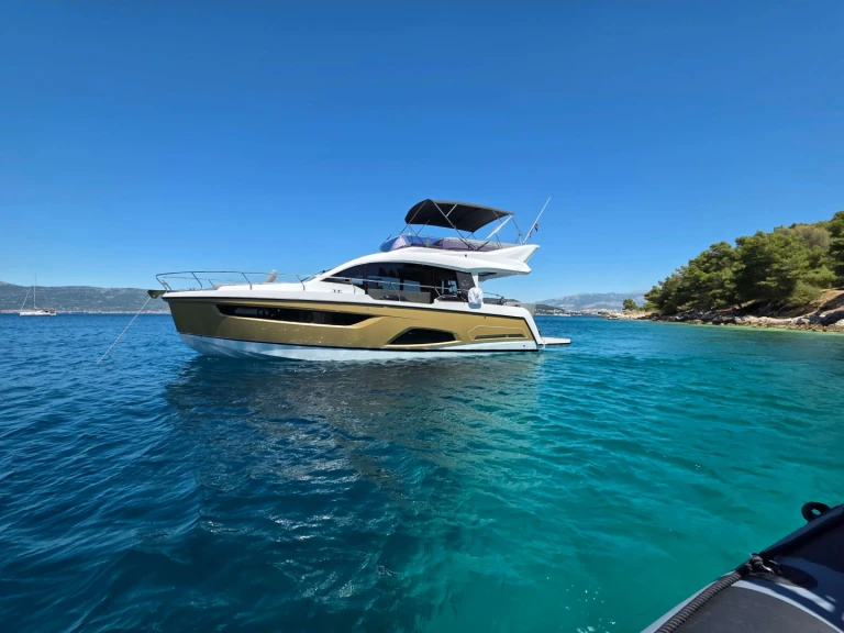 Yacht mieten in Kaštela zum besten Preis