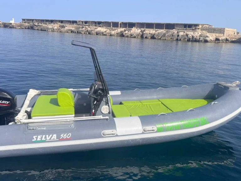 Ein Selva Open Line D 5.6 mieten in Trapani