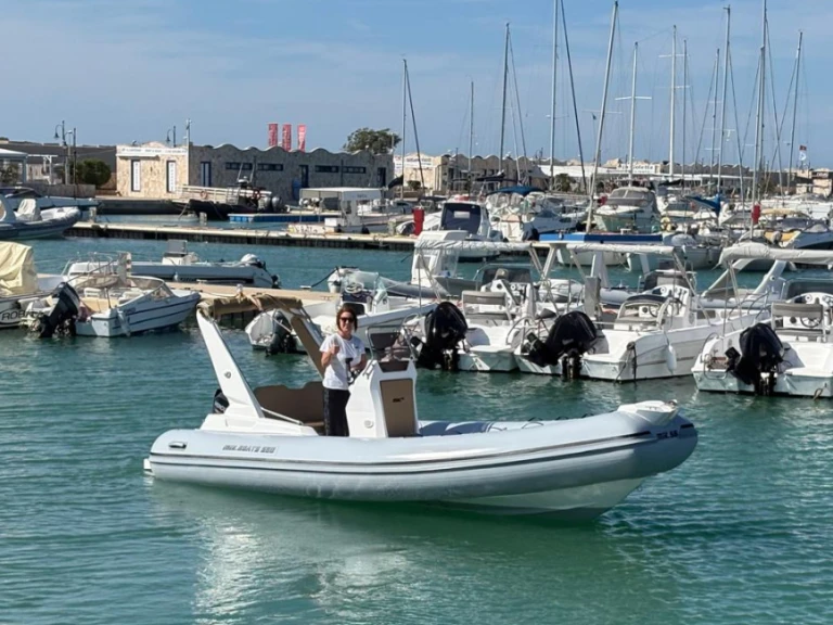 Schlauchboot mieten in Vieste zum besten Preis