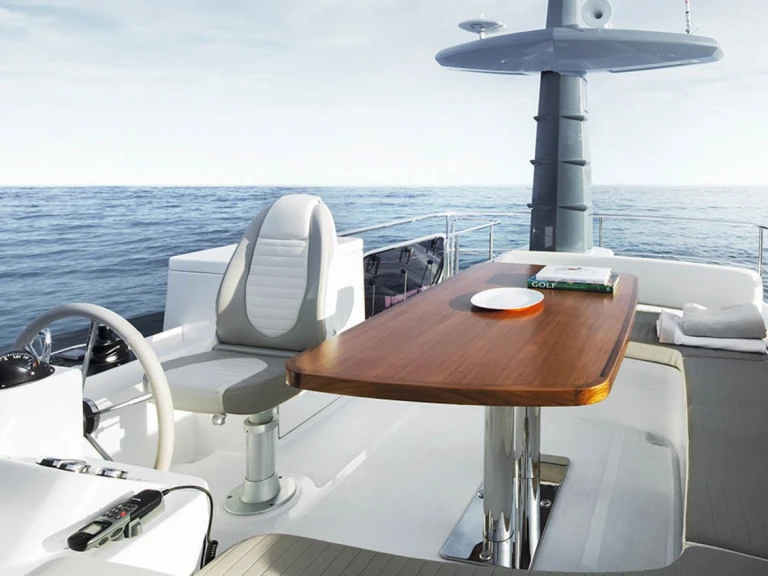 YachtCharter in Neapel - Azimut Azimut Magellano 53 auf SamBoat