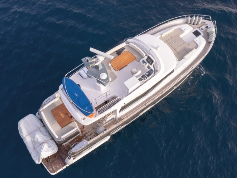 Motorboot mit oder ohne Skipper Azimut mieten in Neapel