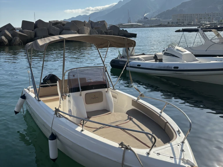 Vermietung Motorboot Allegra Boats mit Führerschein