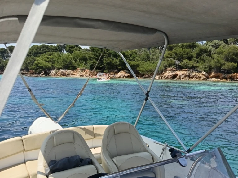 Motorboot mieten in Mandelieu-la-Napoule - Bénéteau Flyer 550 Open S2