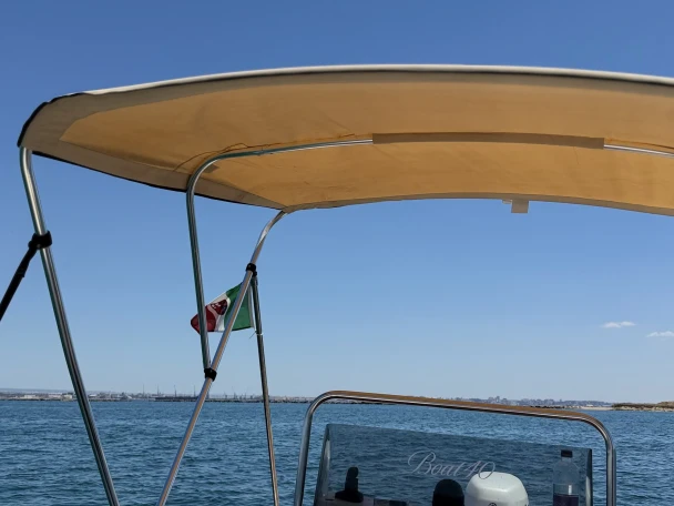 Vermietung Motorboot Arkos mit Führerschein