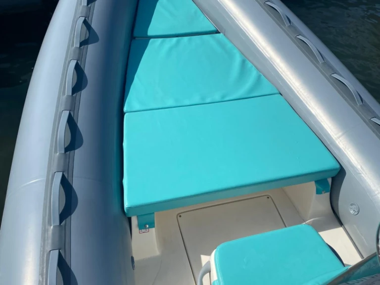 Schlauchboot mit oder ohne Skipper Bwa mieten in Olbia