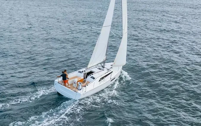 Vermietung Segelboot Bénéteau mit Führerschein