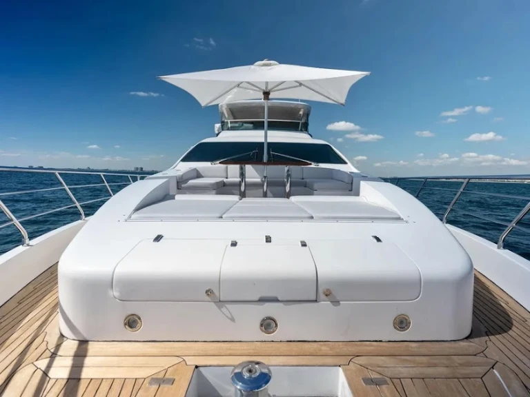 Ein Azimut Azimut 88 mieten in Miami