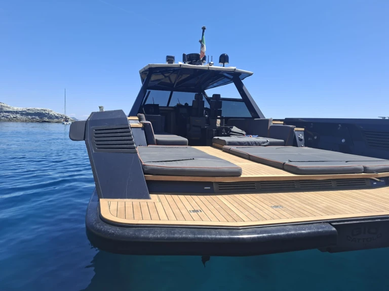 Motorboot mieten in Porto Badino zum besten Preis