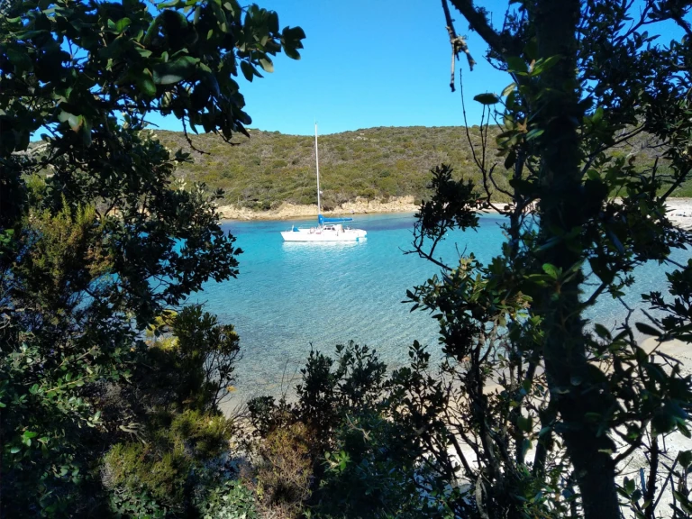 YachtCharter in Ajaccio - Fountaine Pajot Louisiane auf SamBoat