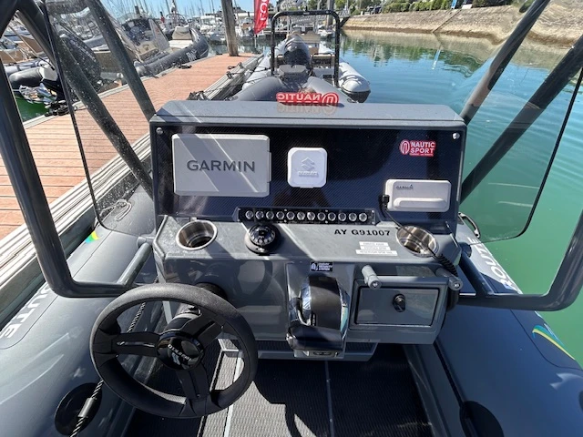 YachtCharter in La Trinité-sur-Mer - Highfield Patrol 660 auf SamBoat