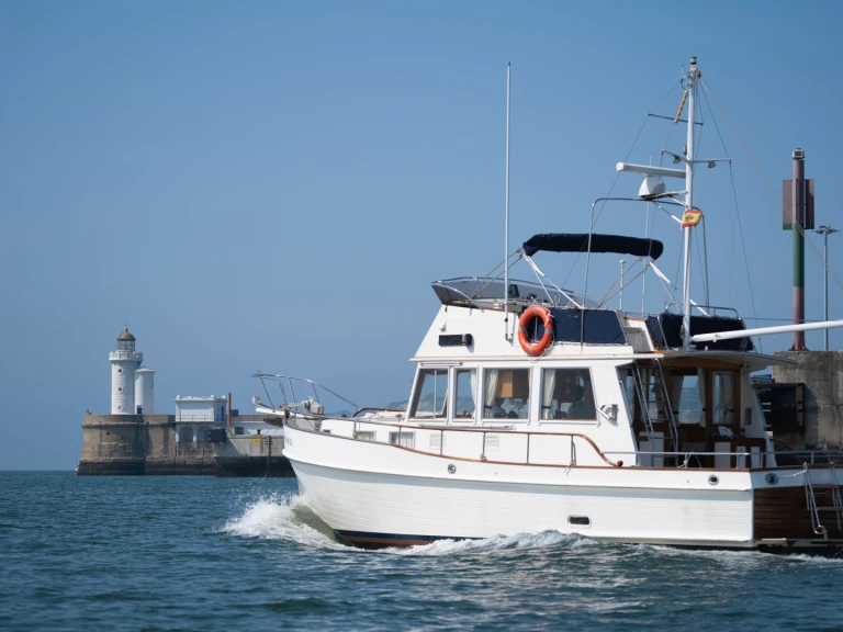 Vermietung Motorboot Grand Banks mit Führerschein