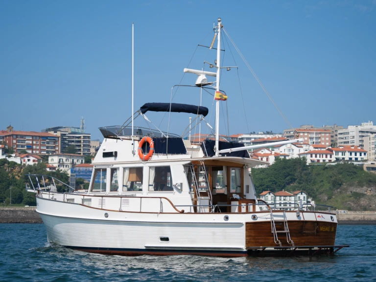Grand Banks Grand Banks 42 Sedan mieten Abra
