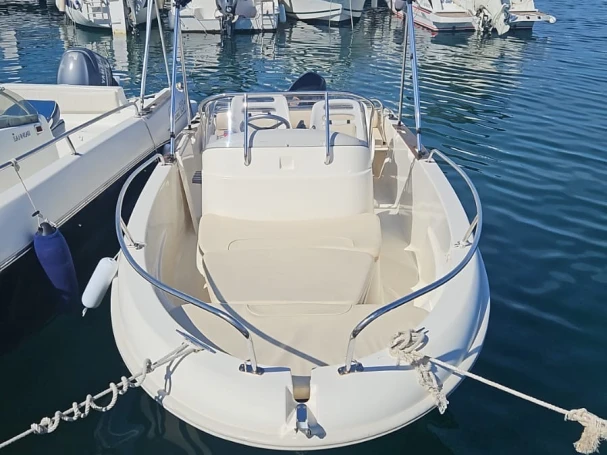 Motorboot mieten in Mandelieu-la-Napoule zum besten Preis